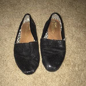 Women’s black glitter toms